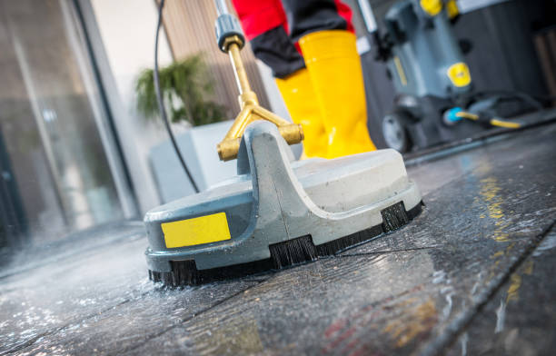 Best Deck Pressure Washing  in Faribault, MN